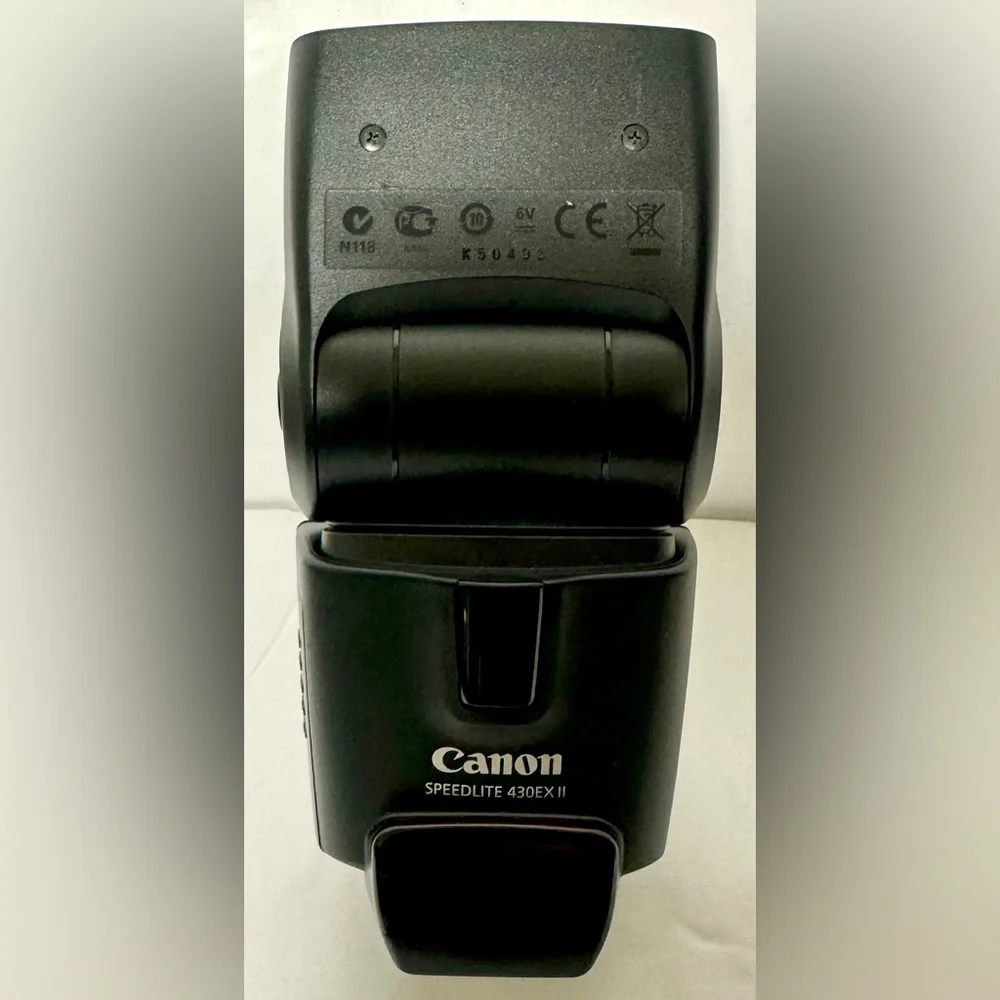 Canon 430EX II Hot Shoe Mount Flash Light for Canon Digital SLR Cameras